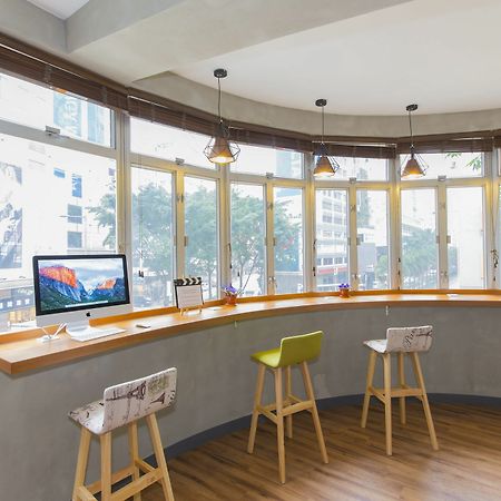 Check Inn Hk Гонконг Экстерьер фото